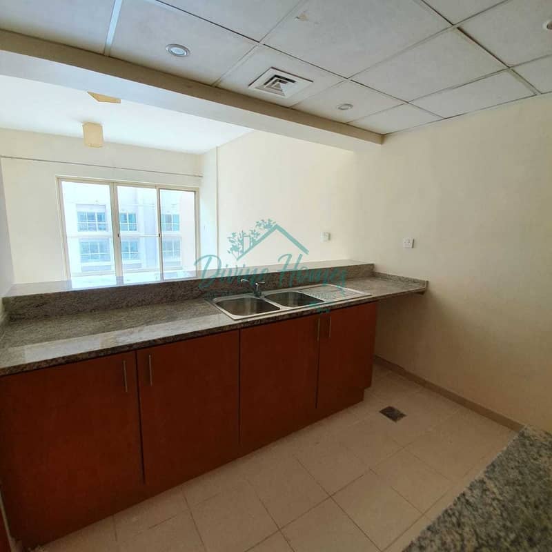 8 Air condition Free | Large Unit Equipped Kitchen | Courtyard view