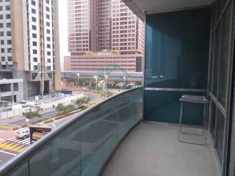 11 Large Studio apartment | Chiller Free | 2 min away from Metro station