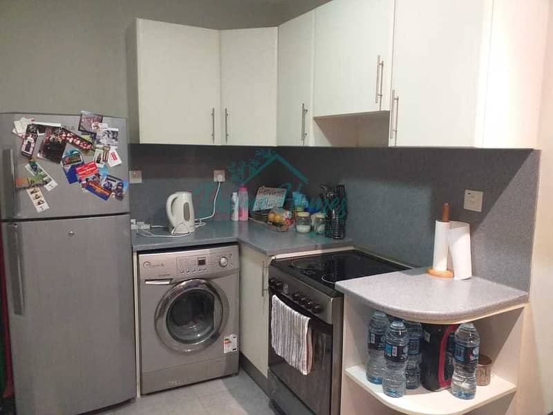12 Large Studio apartment | Chiller Free | 2 min away from Metro station