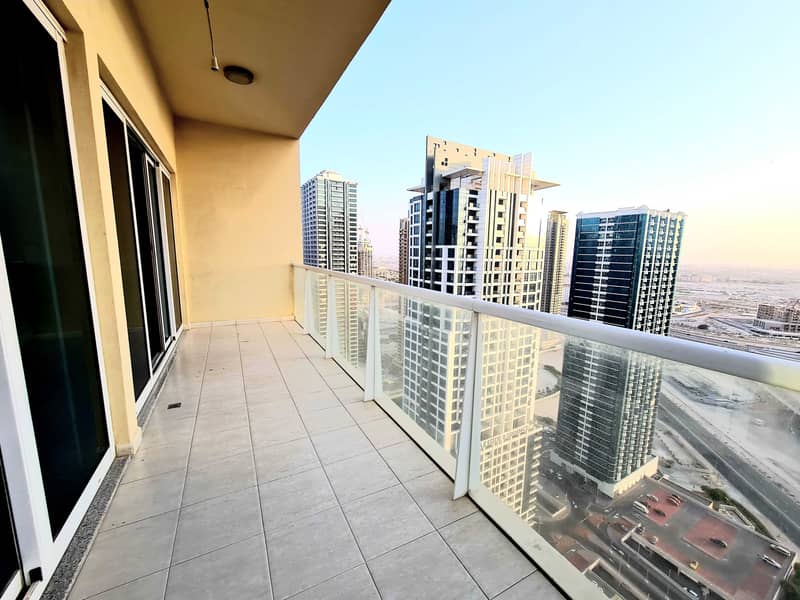 10 Higher Floor | Large Balcony Pool View | Close to Metro