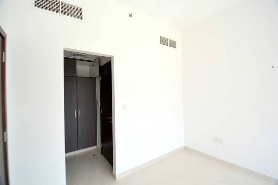 14 Spacious 2-br with balcony 1144/- sqft only in 750k