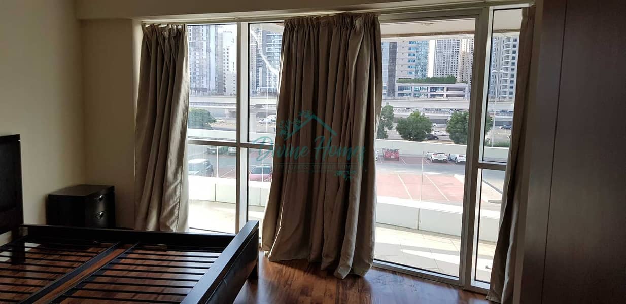 17 Furnished | Close to Metro | Bright | Big Balcony