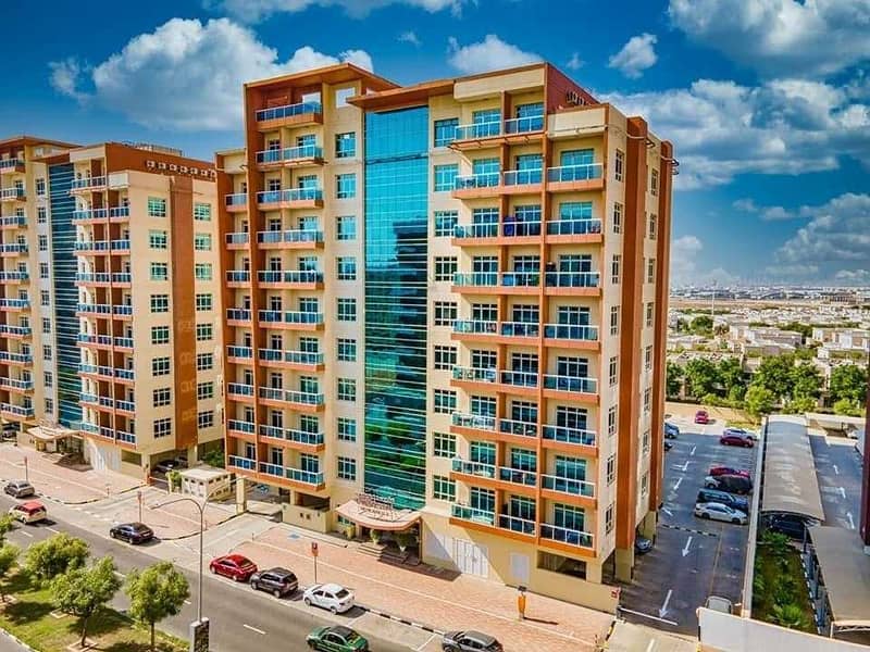 Next to souq extra bright 1-br / balcony only 29/4 chks