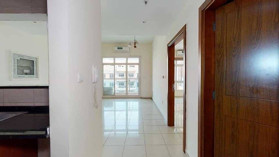 8 Next to souq extra bright 1-br / balcony only 29/4 chks