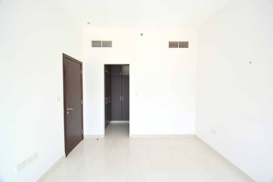 3 2-br  with balcony semi closed kitchen 1470 sqft only 51/4 chks