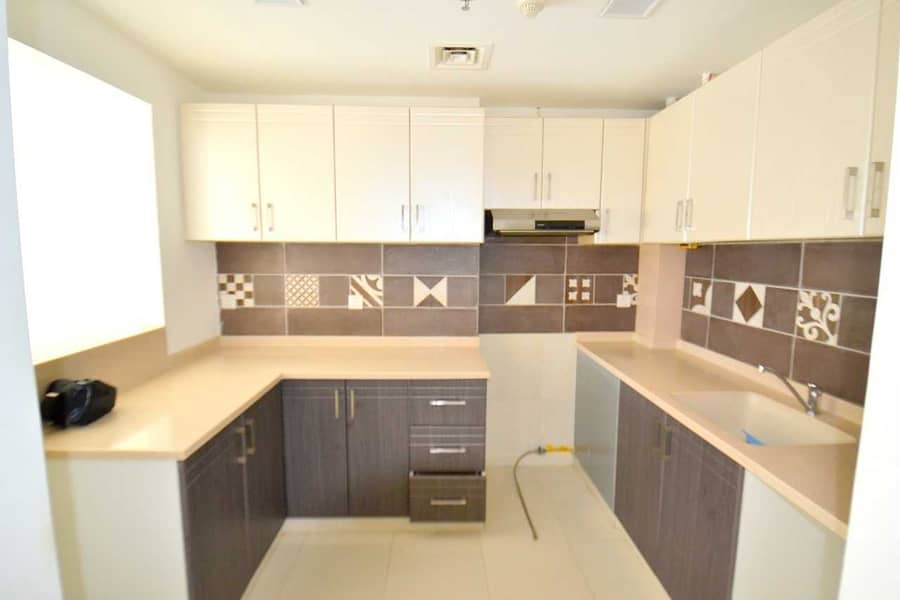 9 2-br  with balcony semi closed kitchen 1470 sqft only 51/4 chks