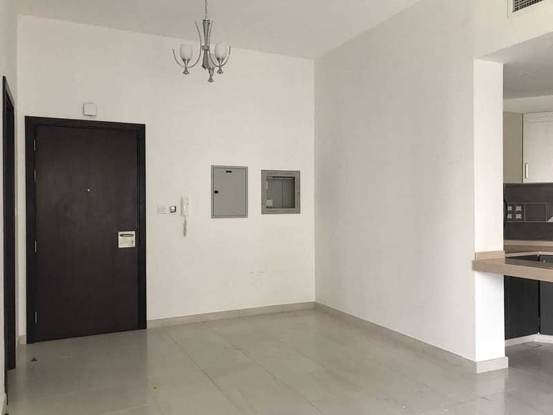 Reduced Lease 1 BHK| Vacant and Ready