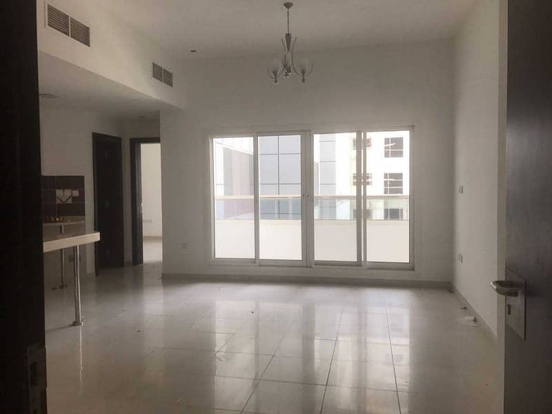 4 Reduced Lease 1 BHK| Vacant and Ready