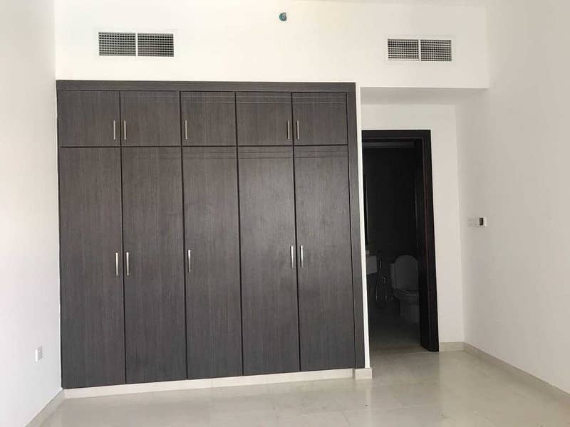 8 Reduced Lease 1 BHK| Vacant and Ready