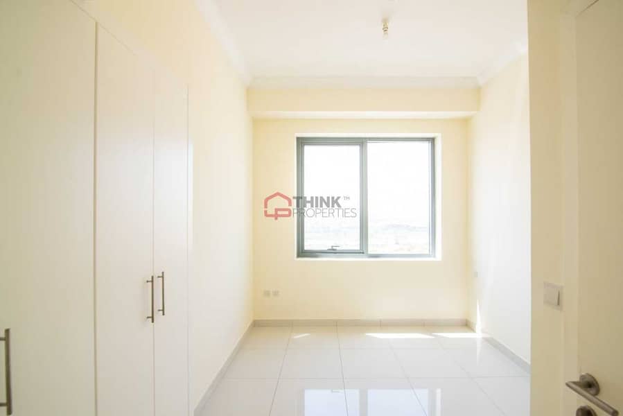 4 CANAL VIEW 2 BED APT EXECUTIVE BAY FOR SALE