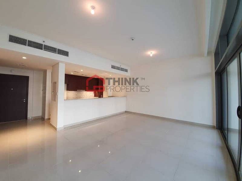 2 Spacious 2BR with Pool View | Huge Terrace