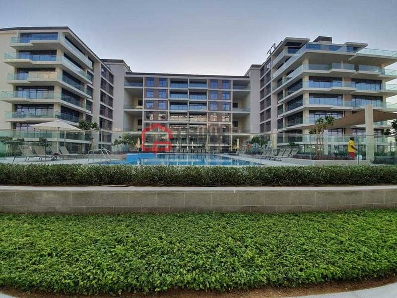 14 Spacious 2BR with Pool View | Huge Terrace