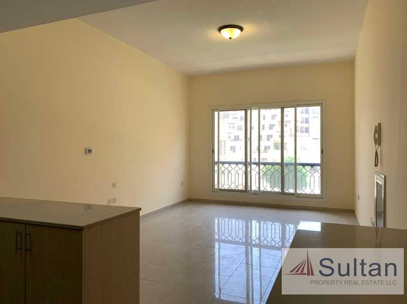 3 Cozy Unfurnished Studio in Bab Al Bahr - Marjan Island