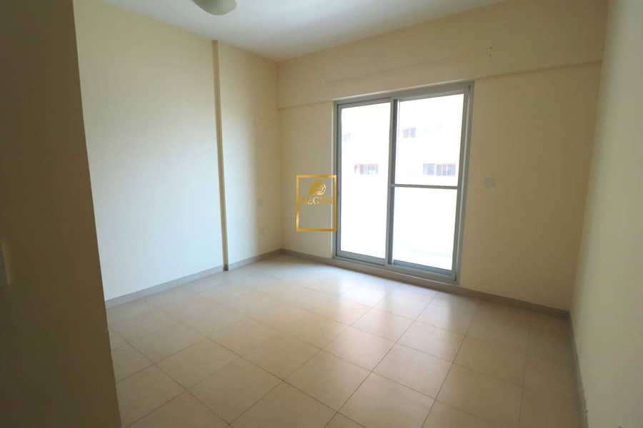 7 One Bedroom Hall Apartment For Sale in Silicon Oasis