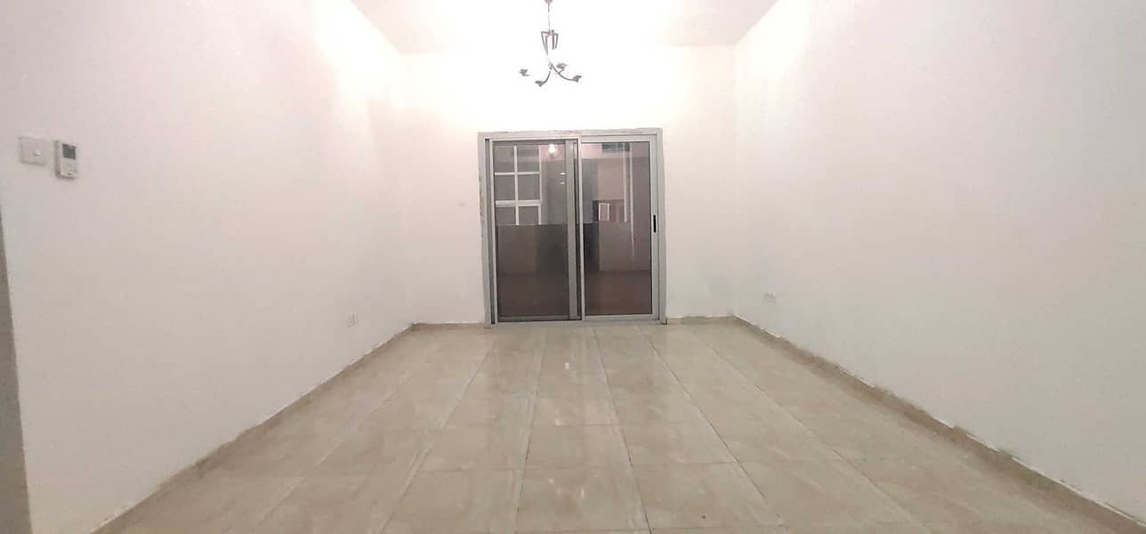 READY TO  MOVE  1 BHK 24k WITH BALCONY FREE PARKING OPPOSITE SAHARA CENTER