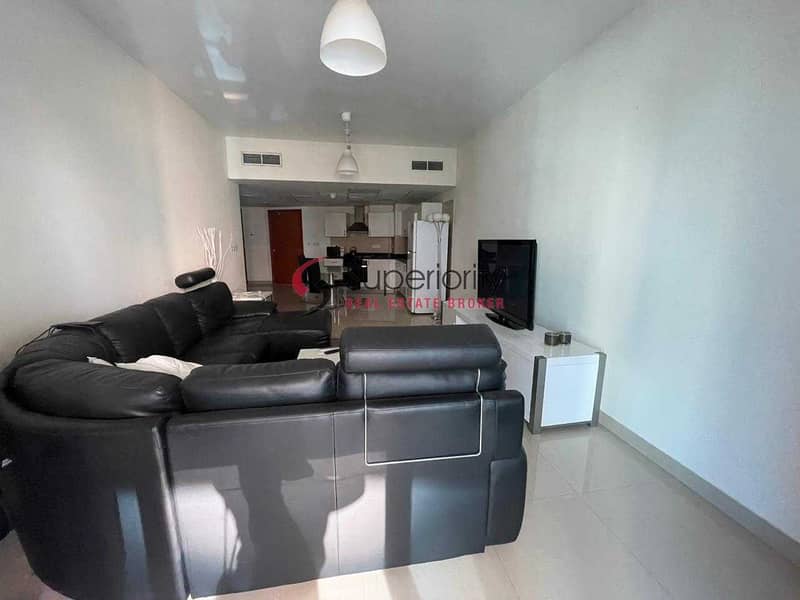 5 Spacious 1 Bedroom | Good Layout | Furnished