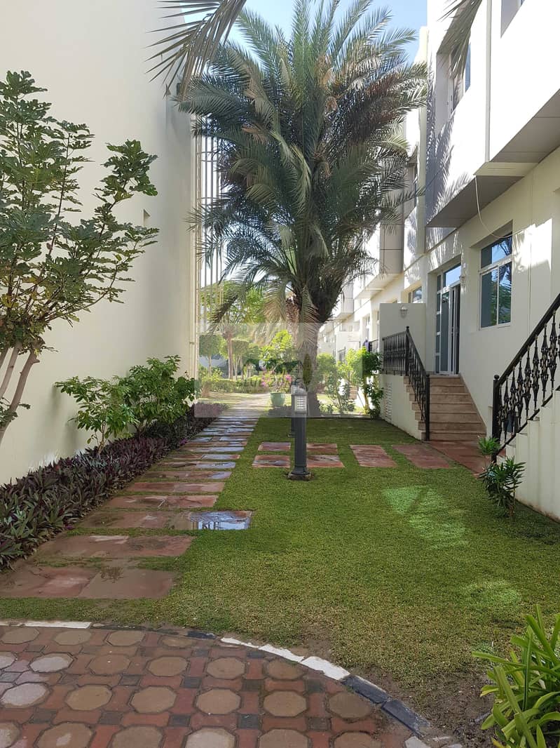 17 Limited Offer_4 BHK Villa With Garden At Prime Location