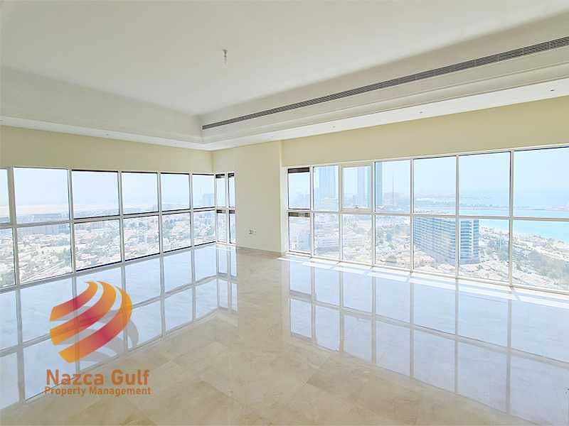 3 Spacious Penthouse Overlooking the Sea and the City