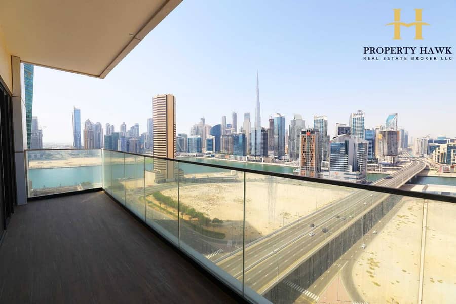 6 Vacant and Spacious | Burj Khalifa and Canal View