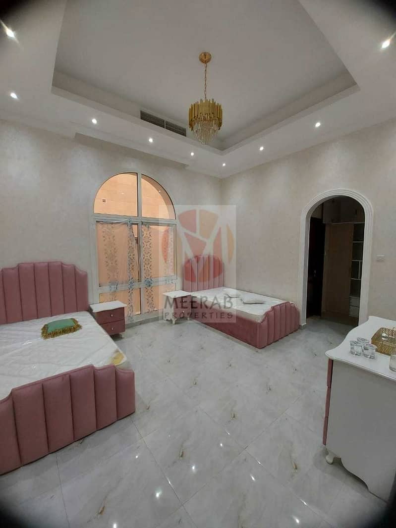 10 INDEPENDENT 4 BEDROOM VILLA IN KHAWANEEJ 2