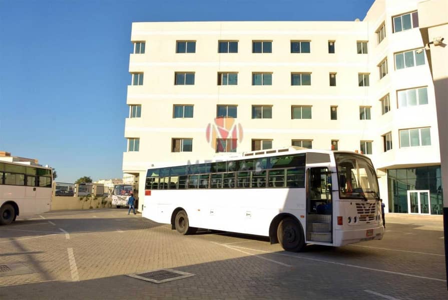 AED 1800 - 4 Person Capacity Including all