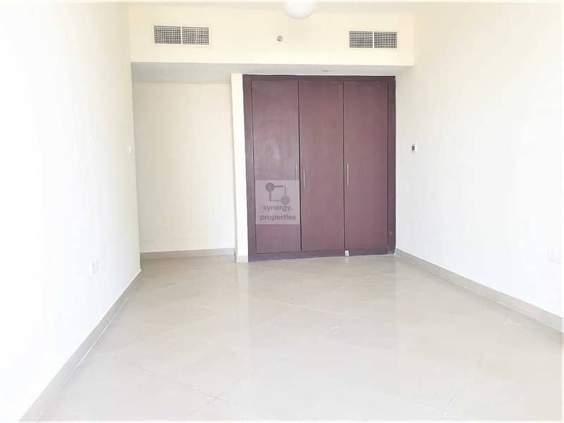 12 Spacious 2 Bed Icon tower 2| store and laundry