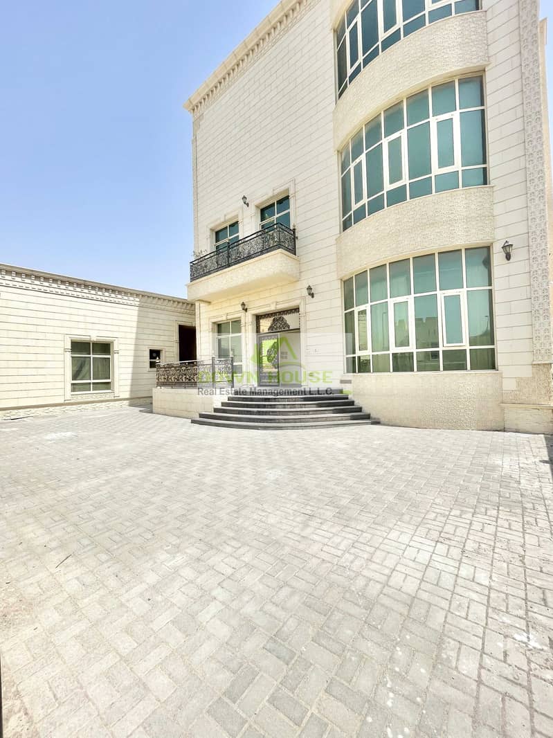 Haz / amazing studio flat for rent in Abu Dhabi gate