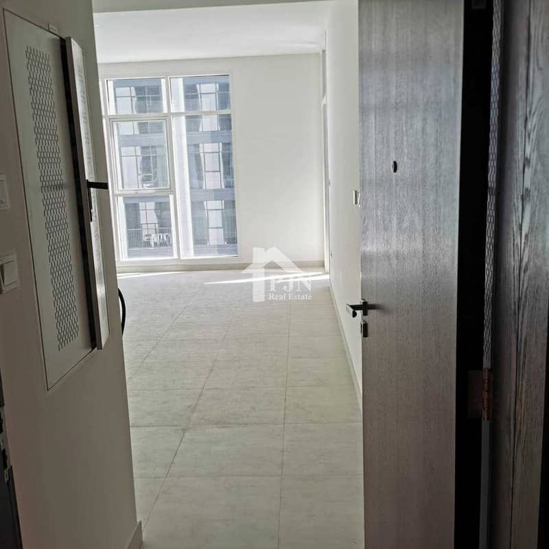 3 Superb Amenities !! Modern Layout with Balcony.