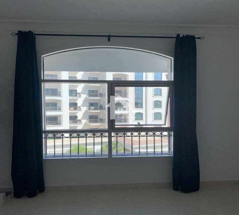 11 Amazing View !! Spacious 3BR with Balcony. .