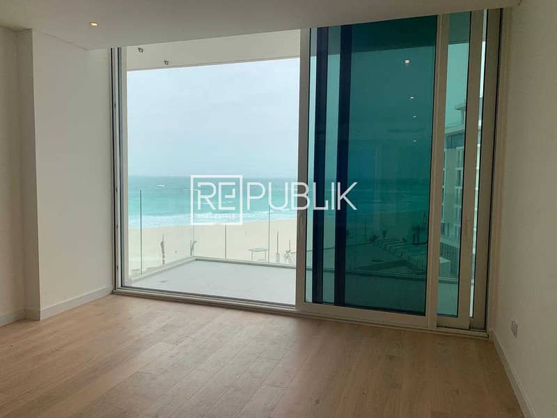 2 Move in to your Brand New Home Relaxing  Full Sea View