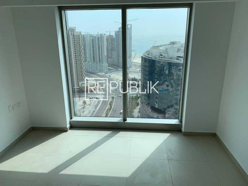 8 Hot Deal 1 BR plus Study Room w/ Pool and Sea View