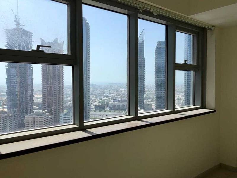 16 EXECUTIVE TOWER F HUGE 3BEDS+M NICE VIEW