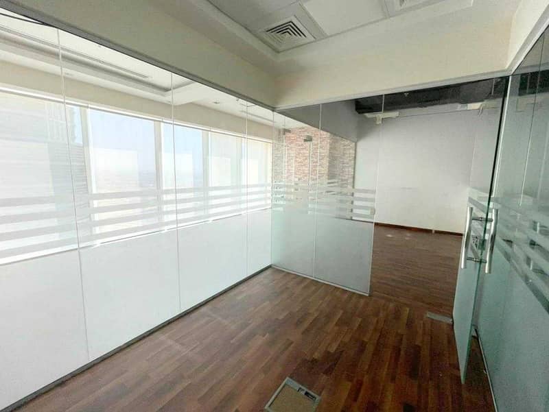 12 Exclusive | Fitted Office | Partial Canal View