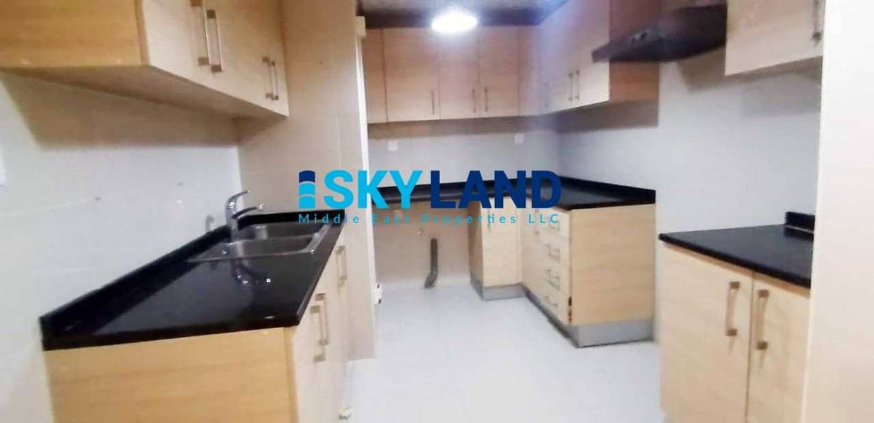 5 Vacant | High Floor | Wardrobes | Closed Kitchen