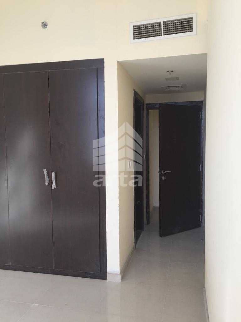 7 Available Apartment | Residential building