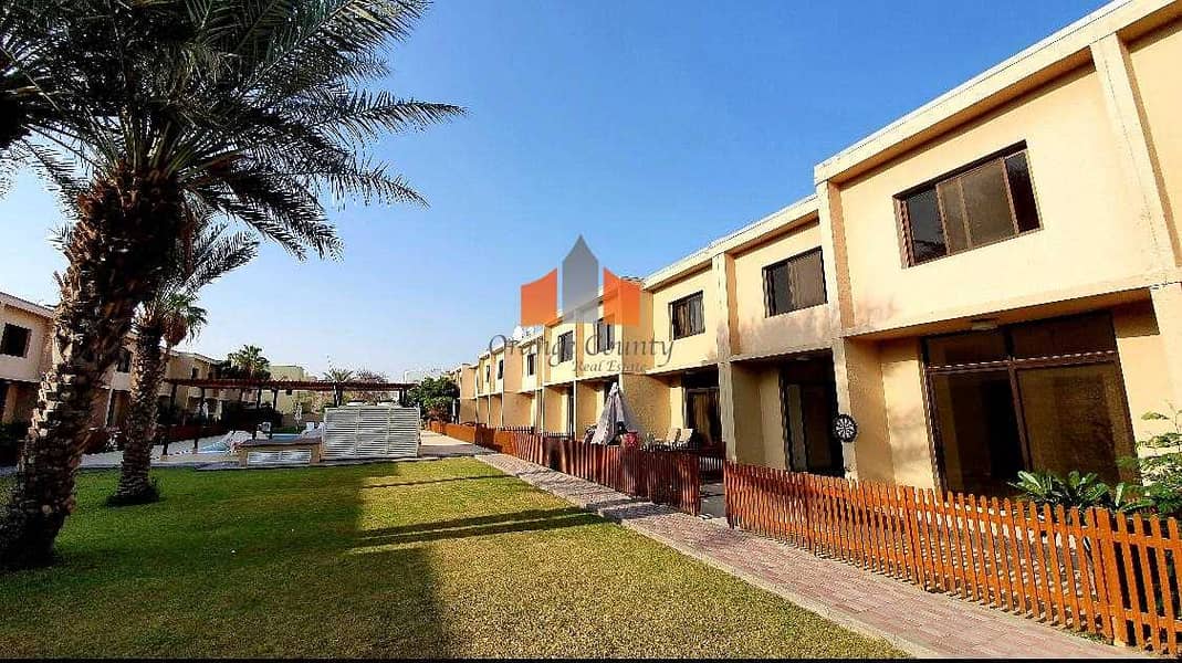 Beautiful 3 BR villa overlooking Pool| Located in Al Safa 2.