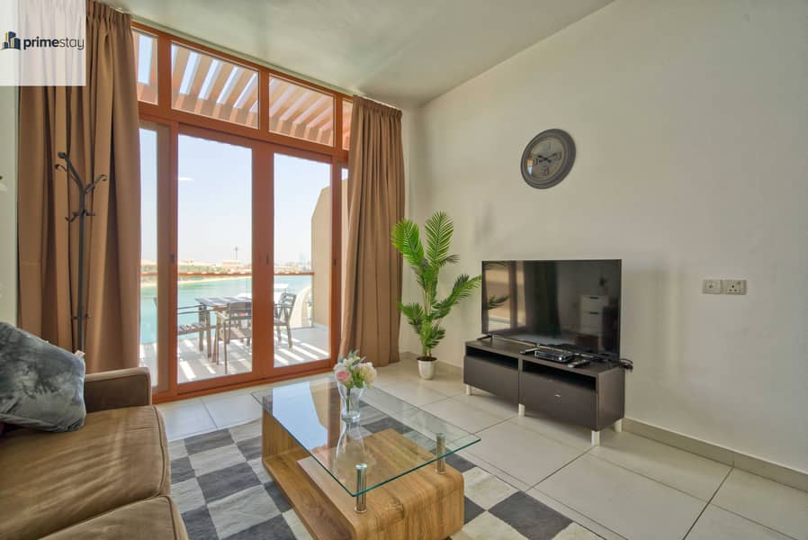Bright and Beautiful sea view studio in Palm Jumeirah