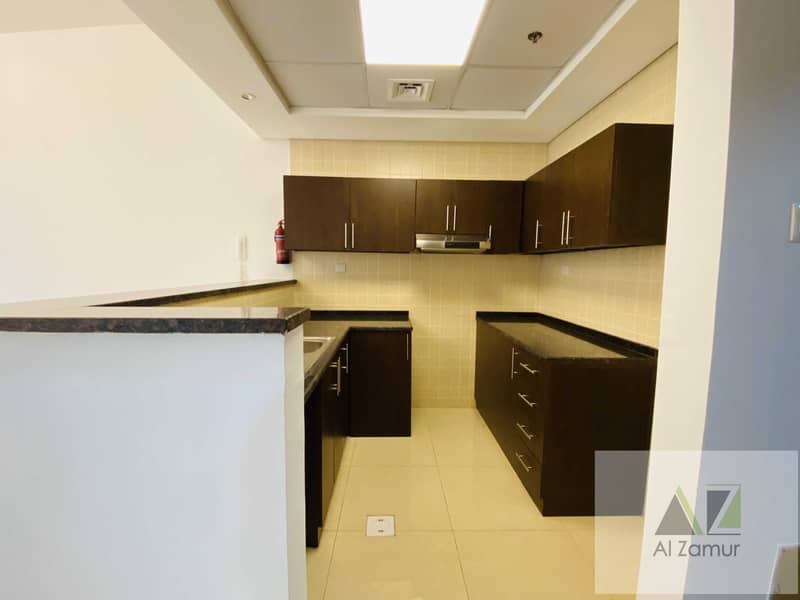 6 BRIGHT WELL MAINTAINED ONE BEDROOM PREMIUM LOCATION 35k AED