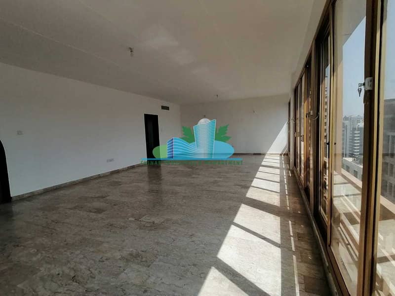 6 Huge Duplex 3 BHK | 6 Cheques | Balcony | Near Corniche