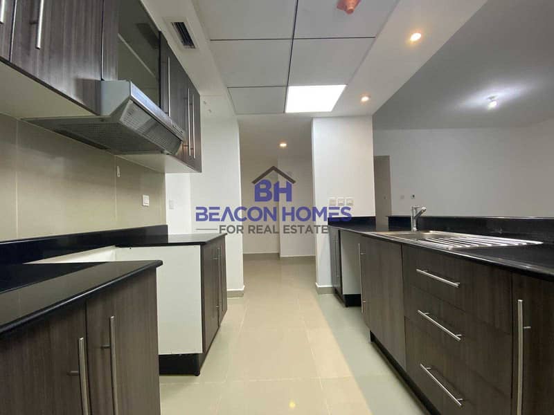 18 Great Asset | 3BHK Ready To Move In |Peak Area