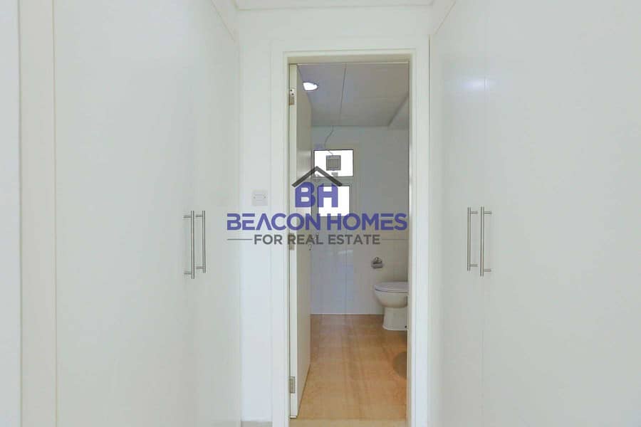 7 Specious 1 Br Terrace Apt In 4 Cheques. . .