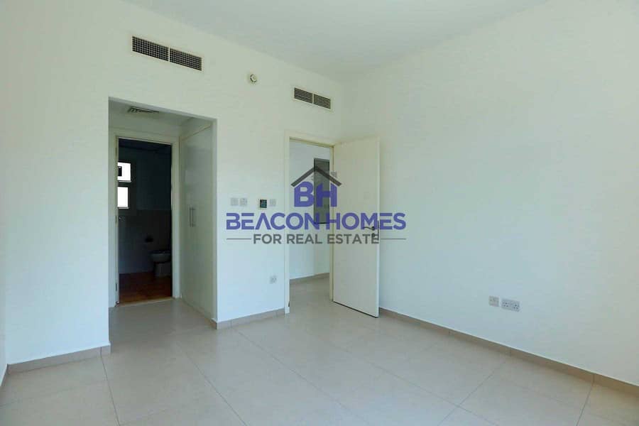 9 Specious 1 Br Terrace Apt In 4 Cheques. . .