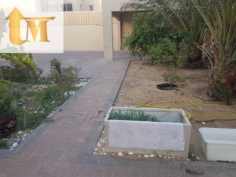 7 5 Bedroom + Maids Room Independent Villa for Rent in Al Barsha South