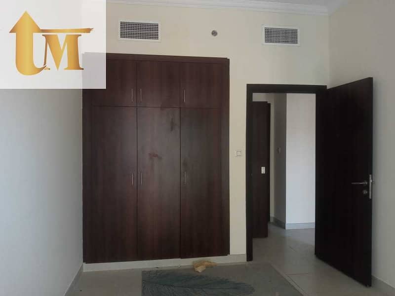 6 Opposite Mosque !!! VACANT Large 1 Bedroom Balcony Store Laundry Parking Queue Point Liwan.