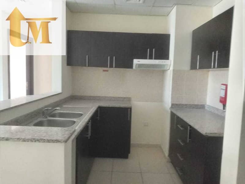 10 Opposite Mosque !!! VACANT Large 1 Bedroom Balcony Store Laundry Parking Queue Point Liwan.