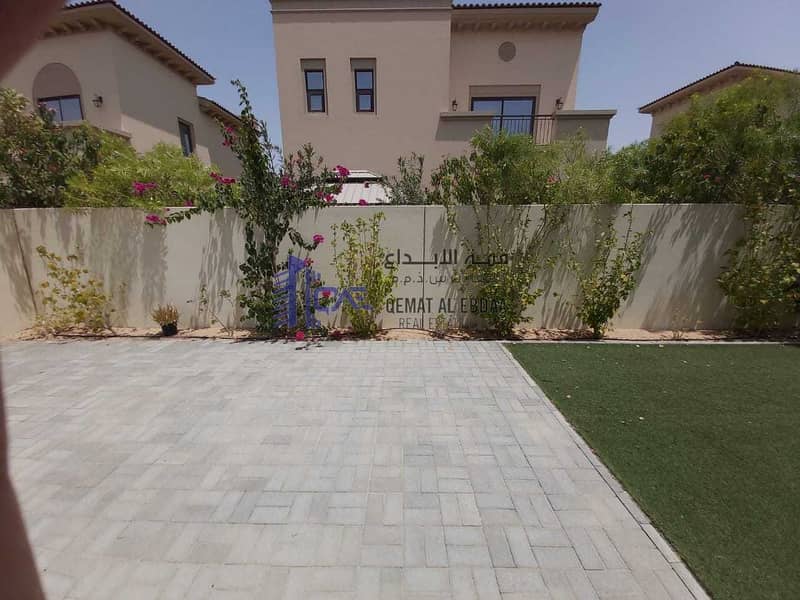 4 Spacious Villa 5BR+Maid | Private Garden | Family Community