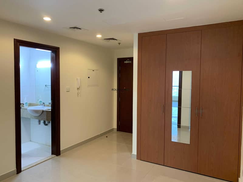 4 Spacious Bright 1BR in Lakepoint Tower JLT Cluster N