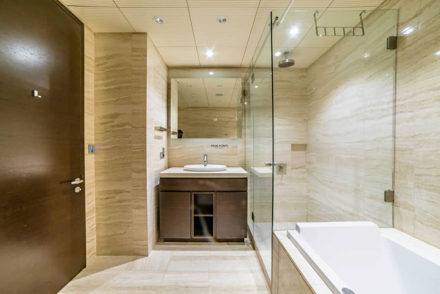 8 Stunning Furnished Studio | Burl Khalifa