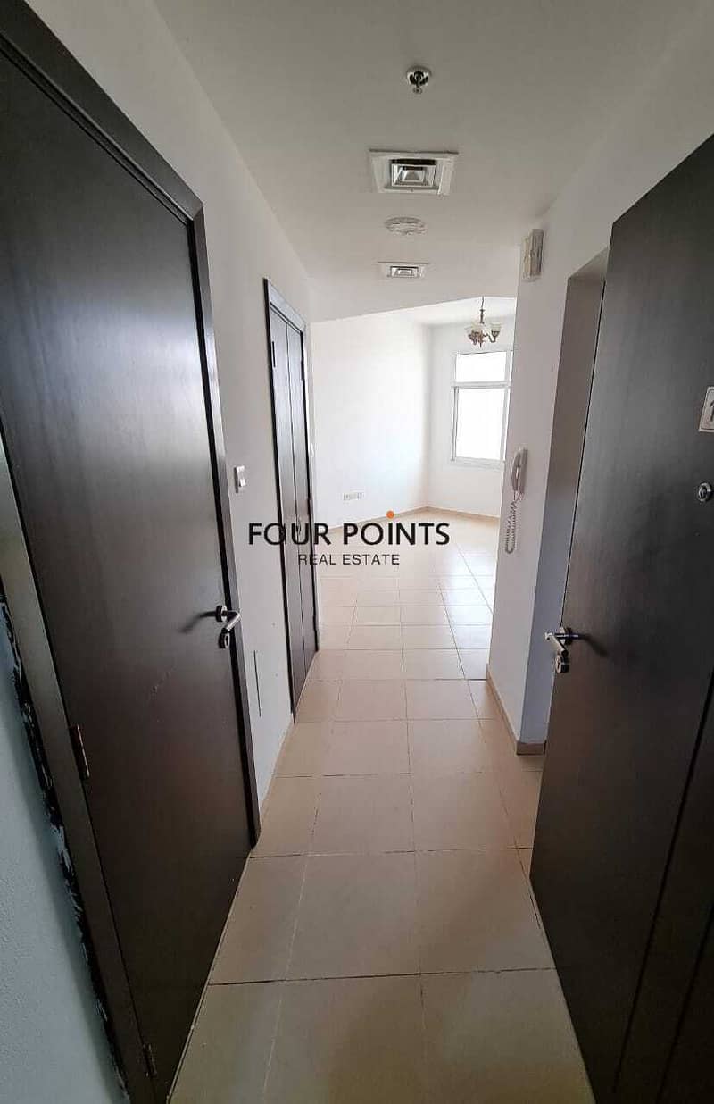 9 Well Maintained 1BHK in Liwan Queue Point