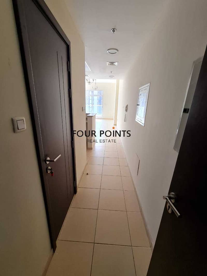 2 Like New! Amazing 1 BHK in Mazaya